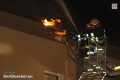 Der Brand im Dachstuhl erfordert ein Zusammenwirken der Einsatzkräfte über die Landesgrenzen hinaus | Foto: DerGloeckel.eu